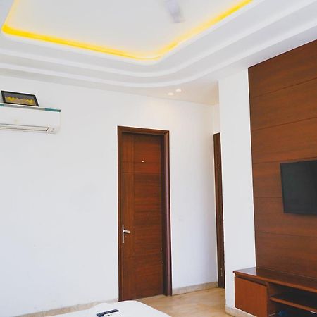 Hotel Ls 21 Badshahpur Exterior photo
