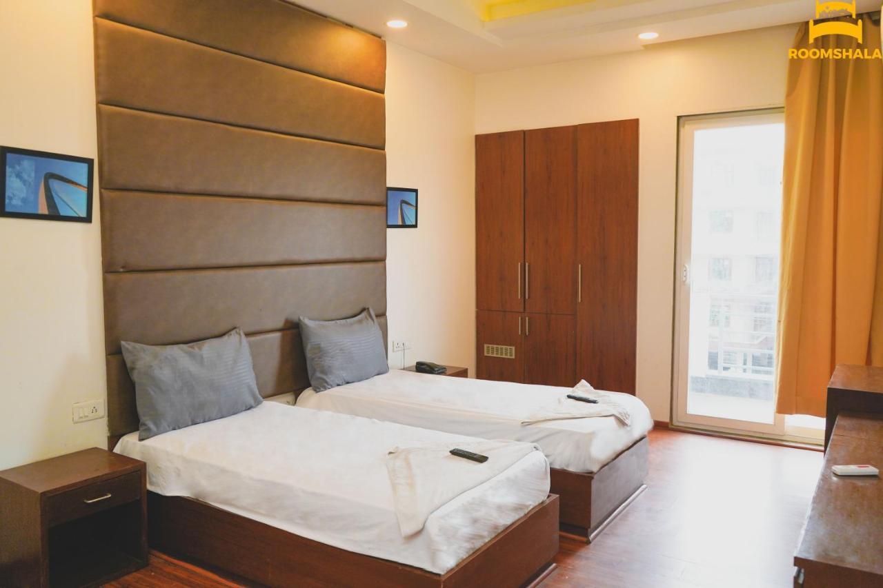 Hotel Ls 21 Badshahpur Exterior photo